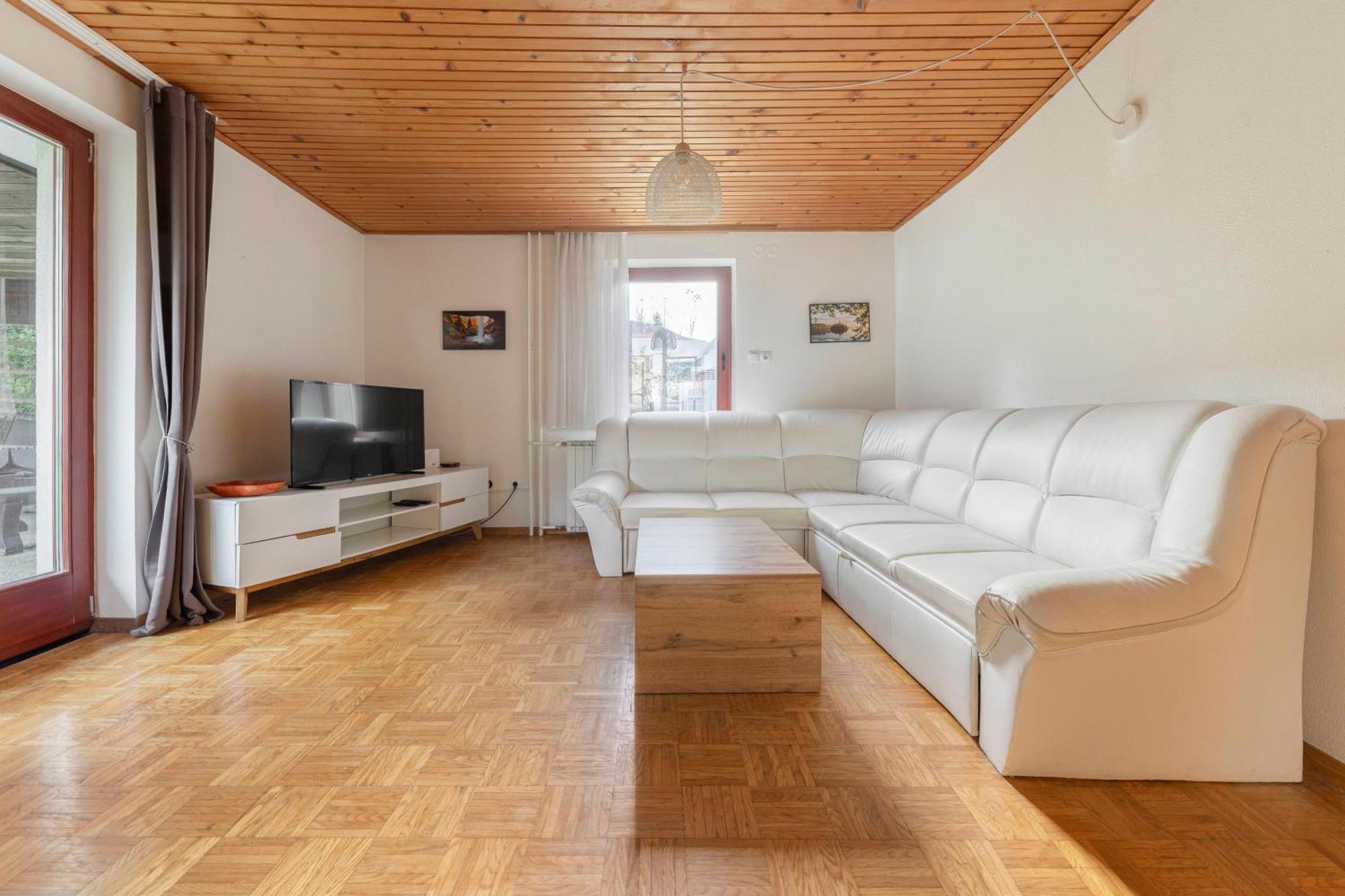 Appleby Apartments Kersnik Bohinj Bagian luar foto